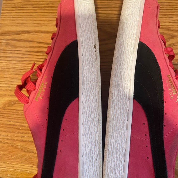 Puma suede mens size 13 lightly worn. Pink black white - Picture 5 of 10